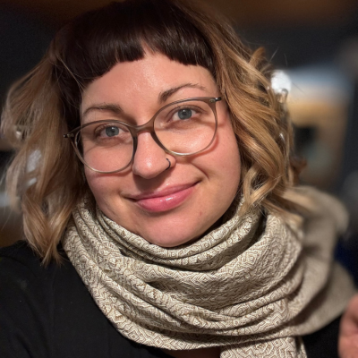 Expertenwissen: Trageberaterin Melanie Münsterer zum Thema Tragen.