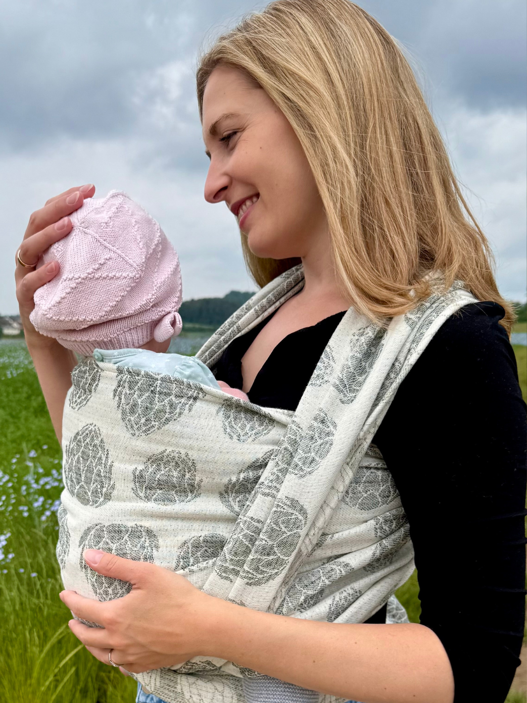 Nachhaltiges Babytragetuch aus Biobaumwolle, Leinen und Hanf, ideal für den Sommer